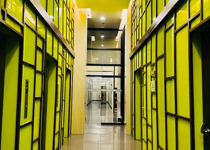 Vinia Infinity 2 Near Malls With Wifi Netflix And Karaoke Manila