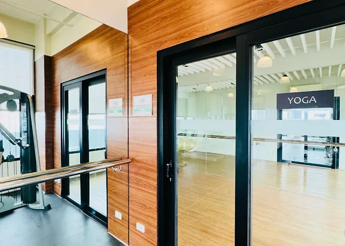 Vinia Infinity 2 Near Malls With Wifi Netflix And Karaoke