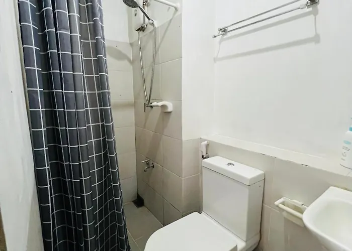 Apartment Vinia Infinity 2 Near Malls With Wifi Netflix And Karaoke Manila